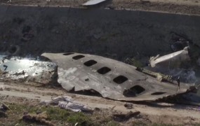 <p>Restos del fuselaje del avión ucraniano derribado en Irán el 8 de enero de 2020.</p>