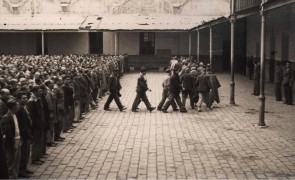 <p>Presos en la cárcel de San Miguel de los Reyes, en Valencia, durante el franquismo.</p>