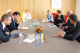 <p>Pedro Sánchez y otros líderes en una reunión de la Cumbre Extraordinaria del Consejo Europeo.</p>