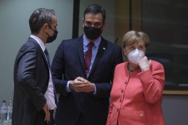 <p>Kyriakos Mitsotakis, Pedro Sánchez y Angela Merkel, durante la cumbre europea.</p>