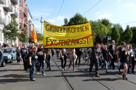 <p>Manifestación a favor de la renta básica incondicional en Berlín en 2013. / <strong>stanjourdan (CC BY-SA 2.0)</strong></p>