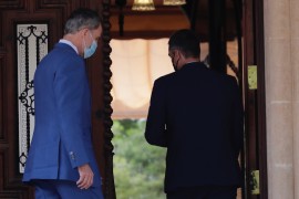 <p>Felipe VI recibe a Pedro Sánchez en Marivent (agosto 2020).</p>