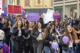 <p>Jóvenes, durante la jornada del 8 de marzo de 2019, en Madrid.</p>