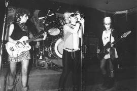 <p>Las Vulpes, durante un directo en Bilbao (1985). </p>