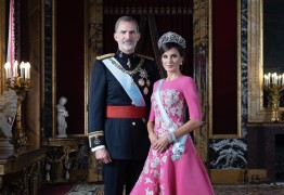 <p>Fotografía oficial del rey Felipe Vi y Letizia Ortiz de gala.</p>