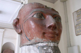 <p>Gran escultura de la cabeza de Hathshepsut en el Museo de El Cairo.</p>
