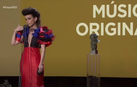 <p>Zeltia Montes agradece el Goya a la Mejor Música Original.</p>