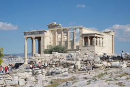 <p>Ruinas del antiguo templo de Atenea en Grecia. </p>