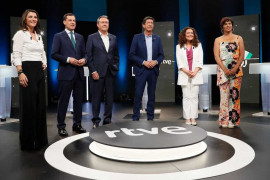 <p>Los candidatos y candidatas a las elecciones andaluzas, en el debate electoral del pasado 6 de junio.</p>