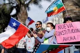 <p>Chilenos se manifiestan pidiendo una nueva Constitución para el país. </p>