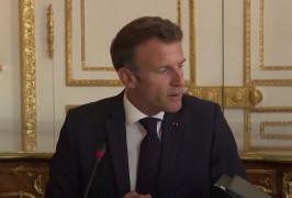 <p>Emmanuel Macron en la rueda de prensa posterior al Consejo de Ministros, hablando sobre el fin de la abundancia.</p>