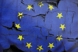 <p>Ilustración de una bandera de la Unión Europea resquebrajada. / <strong>Pixabay</strong></p>
