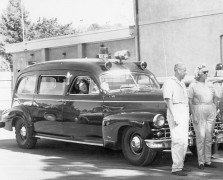 <p>Ambulancia Cadillac Miller Meteor de 1948 en el pueblo de Dobbs Ferry, NY (EE.UU.), alrededor de 1962.<strong> / Tejón (CC 3.0)</strong></p>