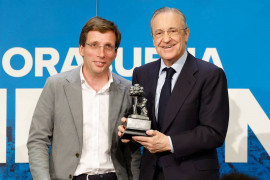 <p>Martínez-Almeida y Florentino Pérez en el Palacio de Cibeles (Madrid), el 23 de mayo de 2023. <strong>/ Víctor Carretero (Real Madrid)</strong></p>