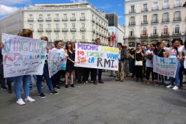 <p>Manifestación contra el desmantelamiento de la RMI, el predecesor del Ingreso Mínimo Vital. Madrid, 2018. / <strong>RMI Tu Derecho</strong></p>
