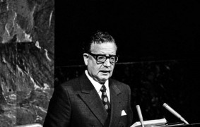 <p>Salvador Allende durante su discurso ante la Asamblea General de Naciones Unidas de 1972.</p>