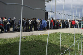 <p>Refugiados sirios cruzando la frontera de Hungría y Austria. Septiembre de 2015. / <strong>Mstyslav Chernov</strong></p>