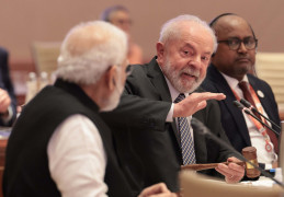 <p>El presidente de Brasil, Lula da Silva, habla con su homólogo indio, Modi, en la última cumbre del G20 en Nueva Delhi. / <strong>G20</strong></p>