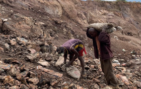 <p>Minería artesanal de cobalto en República Democrática del Congo. / <strong>Afrewatch 2020</strong></p>