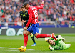 <p>Morata dispara a portería para hacer el 1-0. <strong>/ Ángel Gutiérrez (Atlético de Madrid)</strong></p>