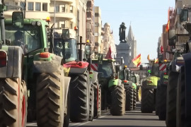 <p>Agricultores manifestándose en tractor por el centro de León, el pasado 2 de febrero. / <strong>RTVE</strong></p>
