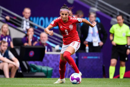 <p>La futbolista Nadia Nadim en un partido con la selección danesa.</p>