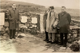 <p>De izquierda a derecha: Ramon Pujalte Asensi, Vicente Gasulla Sole, Jaun Ross y Francisco Font Saboya, en una visita a Alderney. / <strong>Cedida por Gary Font</strong></p>