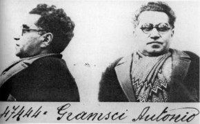 <p>Fotografías de Antonio Gramsci en 1933. / <strong>Dominio público</strong></p>