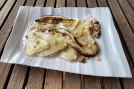 <p>Carpaccio de ceps / onddozuri / cèpe / hongo calabaza. / <strong>G.M.</strong></p>