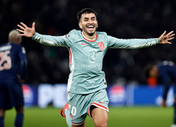 <p>Correa celebra el gol que dio la victoria al Atlético de Madrid en París. / <strong>Club Atlético de Madrid</strong></p>