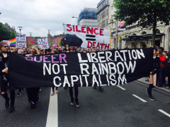 <p>Activistas queer sen el Orgullo de Dublín en 2016. / <strong>Aloyisius, CC BY-SA 4.0</strong></p>