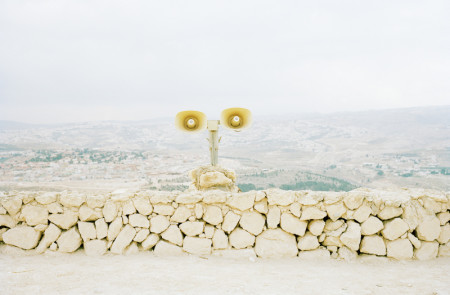 Altavoces en el parque arqueológico de Herodión.