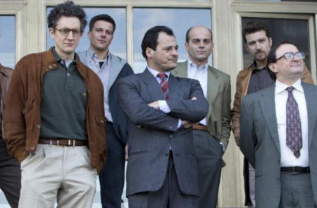 <p>El equipo de la fiscalía milanesa, caracterizado en la serie <em>1992</em>. Antonio di Pietro, en el centro. </p>