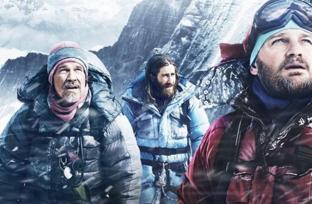 <p>Jason Clarke, Josh Brolin y Jake Gyllenhaal en una imagen de la película <em>Everest</em> dirigida por Baltasar Kormákur.</p>
