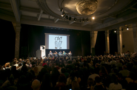 <p>Imagen de la sala en la noche de la presentación de CTXT en el Círculo de Bellas Artes.</p>