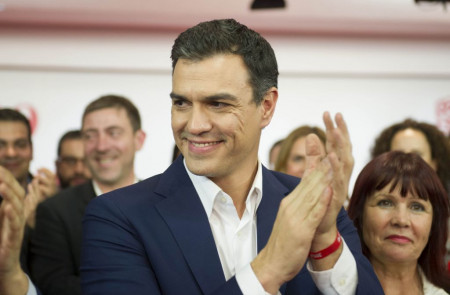 <p>Pedro Sánchez durante la noche electoral del 20-D, una vez conocidos los resultados.</p>