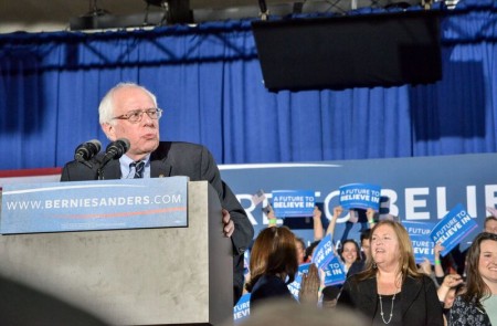 <p>Bernie Sanders en la fiesta de celebración de su victoria en New Hampshire.</p>
