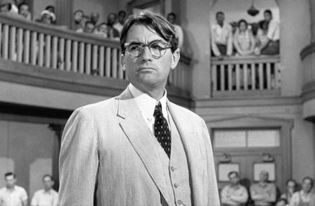 <p>Gregory Peck, Atticus Finch en <em>Matar a un ruiseñor</em> (1962), es el héroe de cine preferido por el American Film Institute.</p>