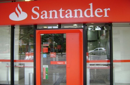 <p>Oficina del Banco Santander</p>
