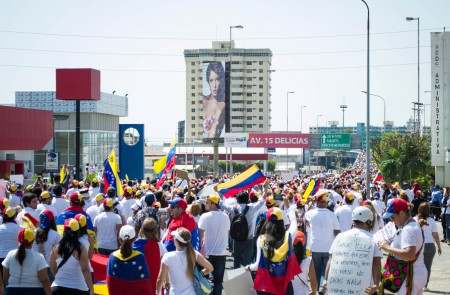 <p>Marcha opositora al gobierno de Maduro en Maracaibo en 2014.</p>