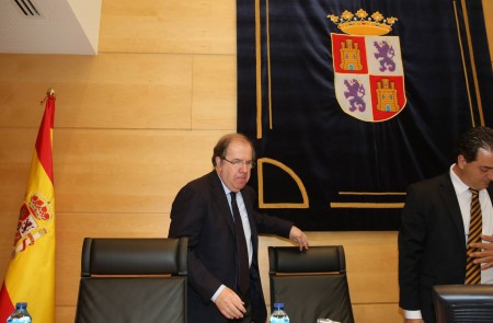 <p>El presidente de la Junta, Juan Vicente Herrera, comparece en la Comisión de investigación sobre el Hospital de Burgos.</p>