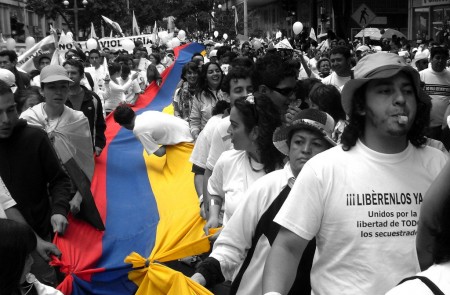 <p>Marcha por la liberación de los secuestrados por las FARC y el ELN en 2008.</p>