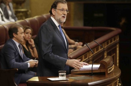 <p>Rajoy, durante la tercera sesión del debate de investidura.</p>