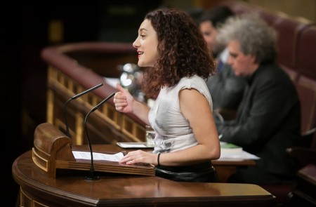 <p>La diputada de Unidos Podemos - En Comú Podem - En Marea, Aina Vidal, defiende en el Pleno la PrL sobre fijación de la cuantía del salario mínimo interprofesional.</p>