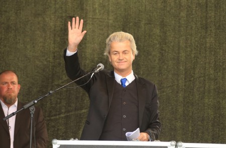<p>Geert Wilders pronuncia un discurso en un acto del movimiento alemán Pegida en abril de 2015. </p>