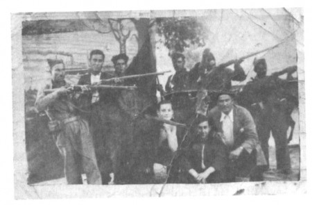 <p>Foto de la Escuadra Negra de Eirexalba, formada por falangistas de O Incio y Sarria, supuestos responsables del asesinato del médico 'O Pequeniño'.</p>