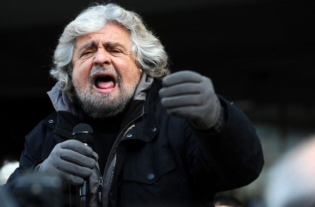 <p>Beppe Grillo, en un acto del Movimiento 5 Estrellas en la Piazza Dante en Trento a finales del 2012.</p>