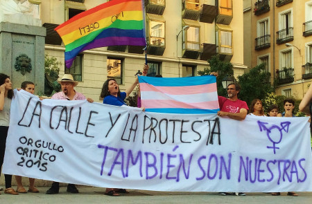 <p>Pancarta en la plaza Vázquez de Mella, en Madrid, durante el Orgullo Crítico 2015.</p>