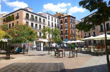 <p>Plaza de Juan Pujol, en el barrio de Malasaña, en Madrid.</p>