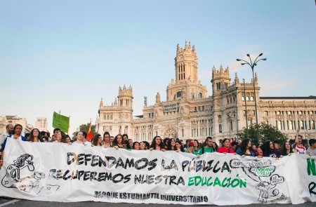 <p>Manifestación contra los recortes en educación y a Lomce, en Madrid. </p>